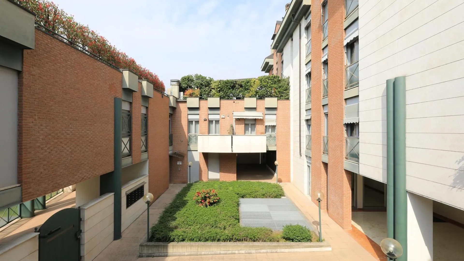 Apartment Central Luxury Apt W Garage Happy Home Bergamo Italy