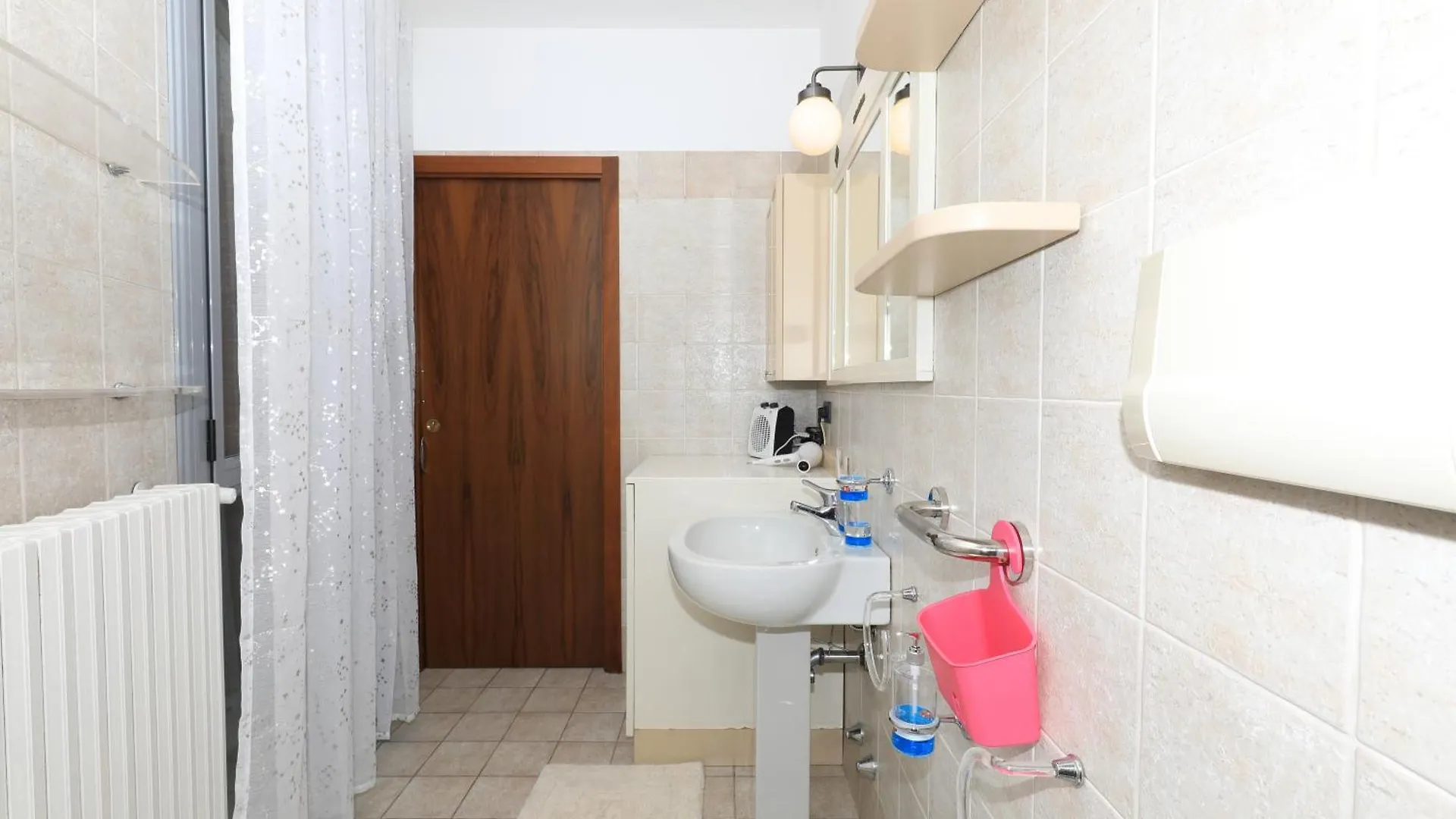 Central Luxury Apt W Garage Happy Home Bergamo 0*,  Italy
